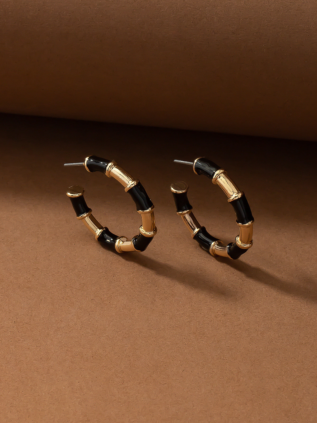 Simple Style Bamboo Earrings for Women in Dyed Black Alloy with Electroplated Enamel Finish
